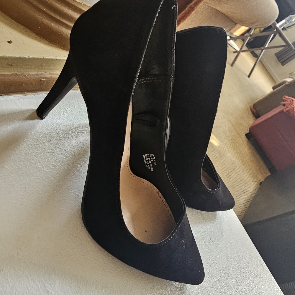 Primark brand- Womens Stiletto- Size 8 M (EUR 39) - Black Suede.
